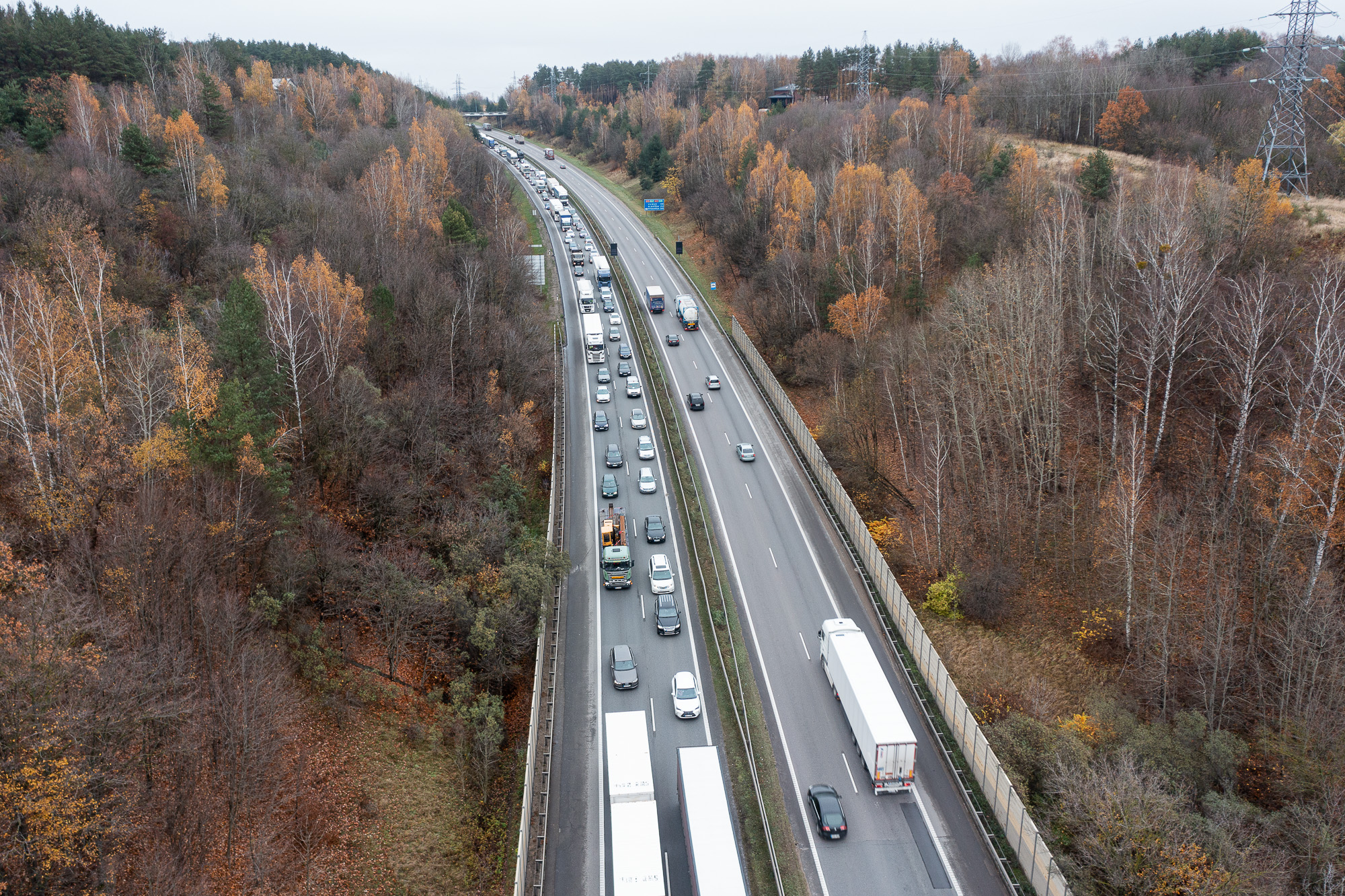 Naujos KET taisyklės įsigaliojo: kas keičiasi keliuose?