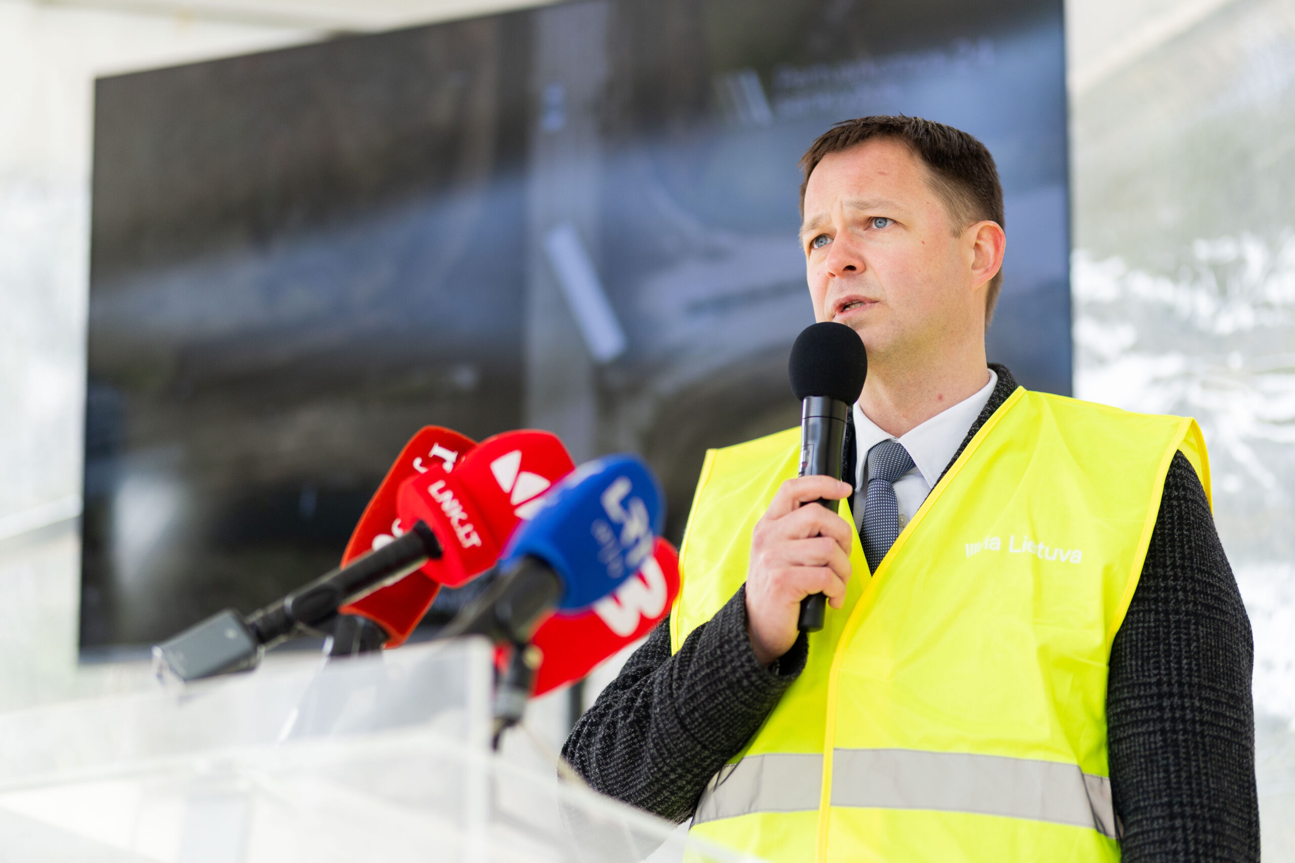 „Via Lietuvos“ vadovo brolio įmonė laimi konkursus: interesų konfliktas?