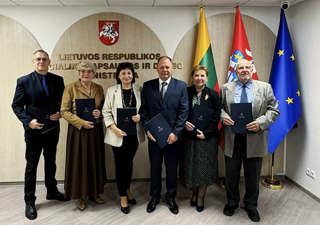 Socialinių paslaugų šakos kolektyvinės sutarties privalumais galės pasinaudoti dar daugiau darbuotojų