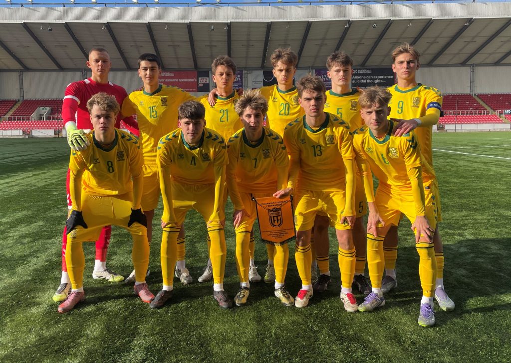 U17 rinktinė atrankos turnyro starte nusileido švedams