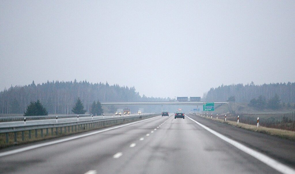 Ministras J. Taminskas: „Žiemos metu kelyje Vilnius–Kaunas galėsime važiuoti greičiau“ Autostrada: Vilnius-Kaunas