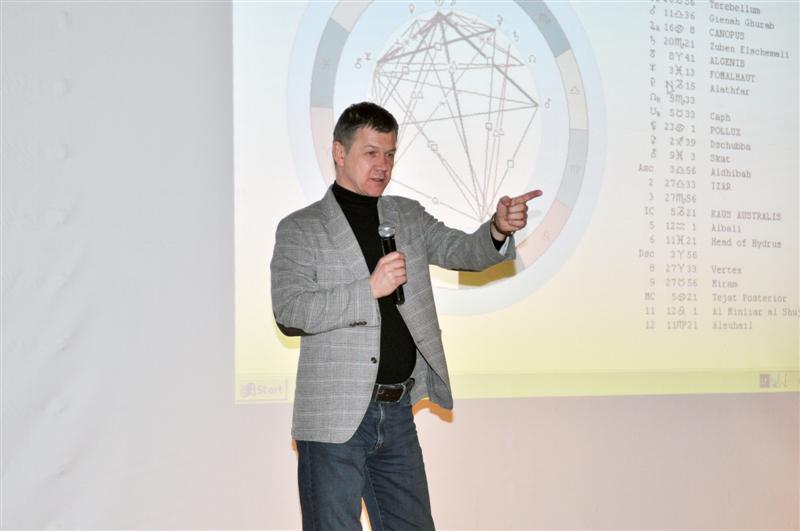 Erotika pagal žvaigždes: Naglis Šulija atskleis, kaip kiekvienas zodiako ženklas išgyvena aistrą Naglis Šulija atskleis, kaip kiekvienas zodiako ženklas išgyvena aistrą