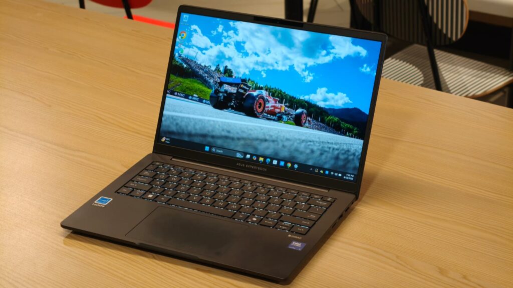 5 geriausi verslo nešiojamieji kompiuteriai, sukurti darbui 2025 m