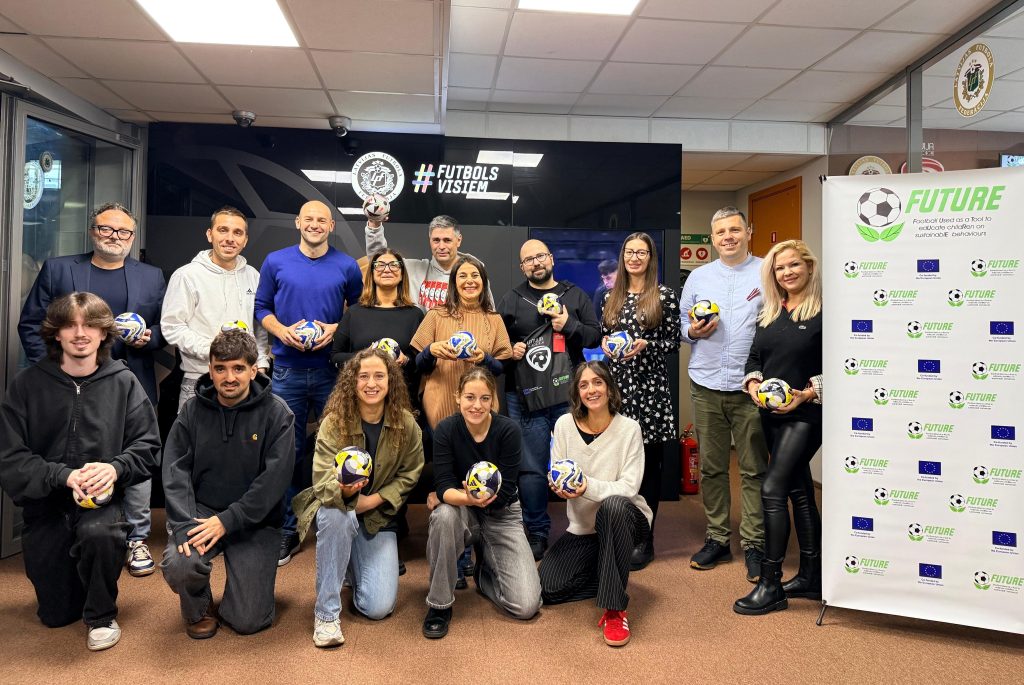 Aplinkosauga futbole – ką tai turi bendro?