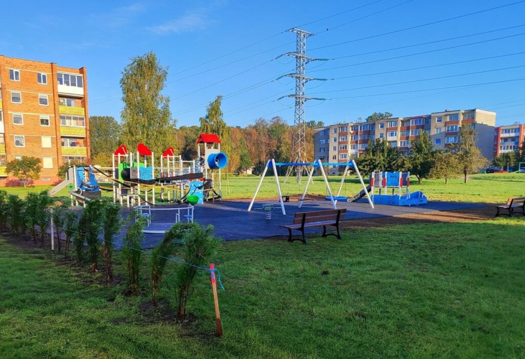 Rėkyvos rajoną papuošė nauja vaikų žaidimų aikštelė