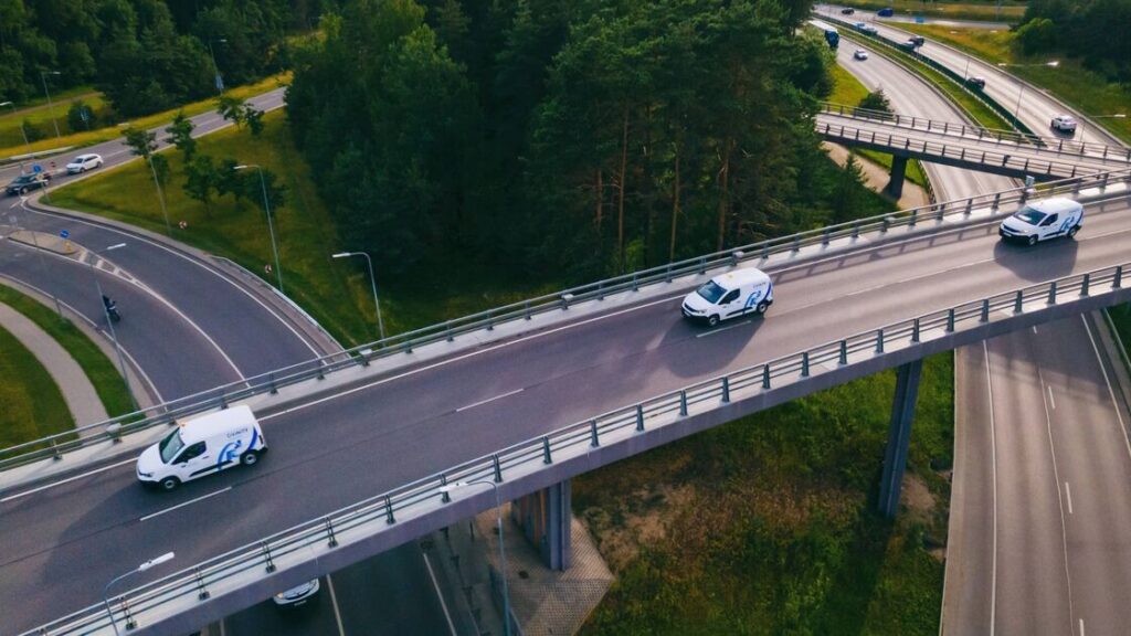 „Civinity“ skelbia konkursą dėl 350 naujų elektrinių automobilių įsigijimo