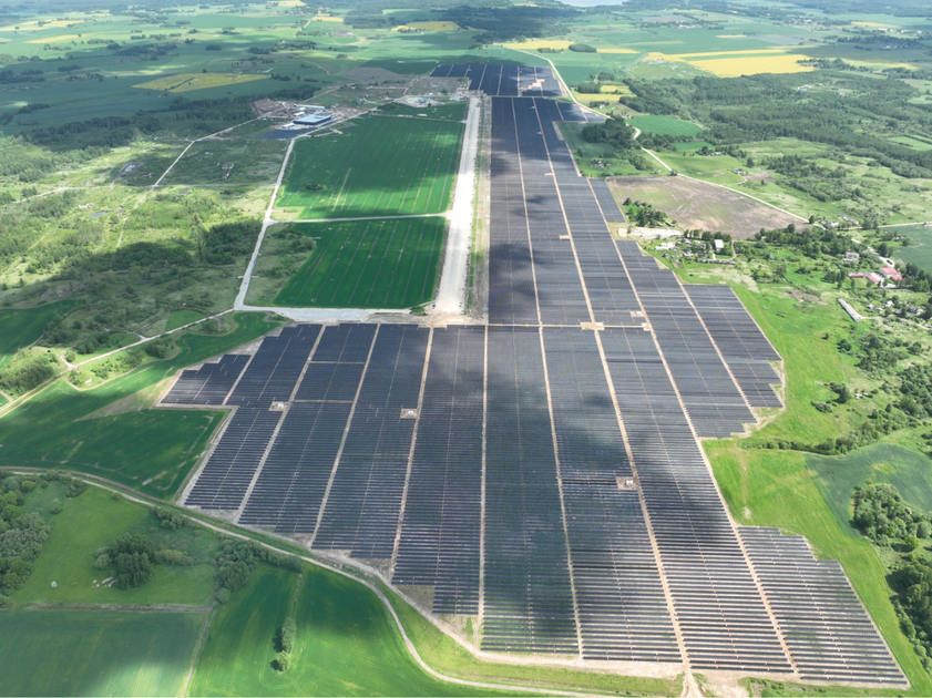 Latvijoje atidarytas rekordinis 120,8 MW galios saulės parkas