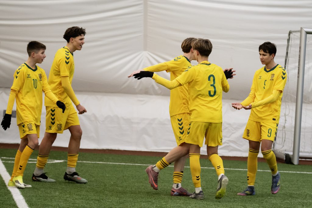 Lietuvos U15 rinktinė nusileido Suomijai kontrolinėse rungtynėse Kaune