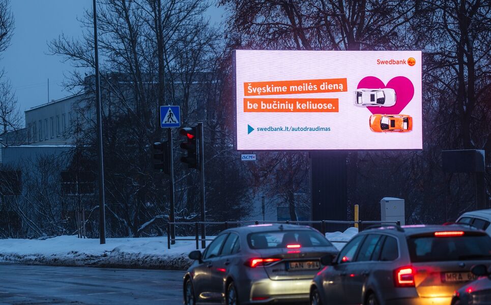 Draudikai įspėja: Valentino diena keliuose pažymėta eismo įvykių šuoliu