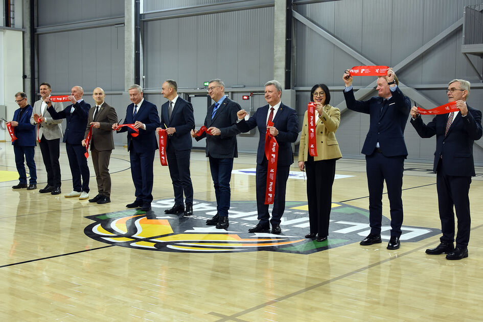Plungėje atidaryta nauja 1 500 vietų sporto arena