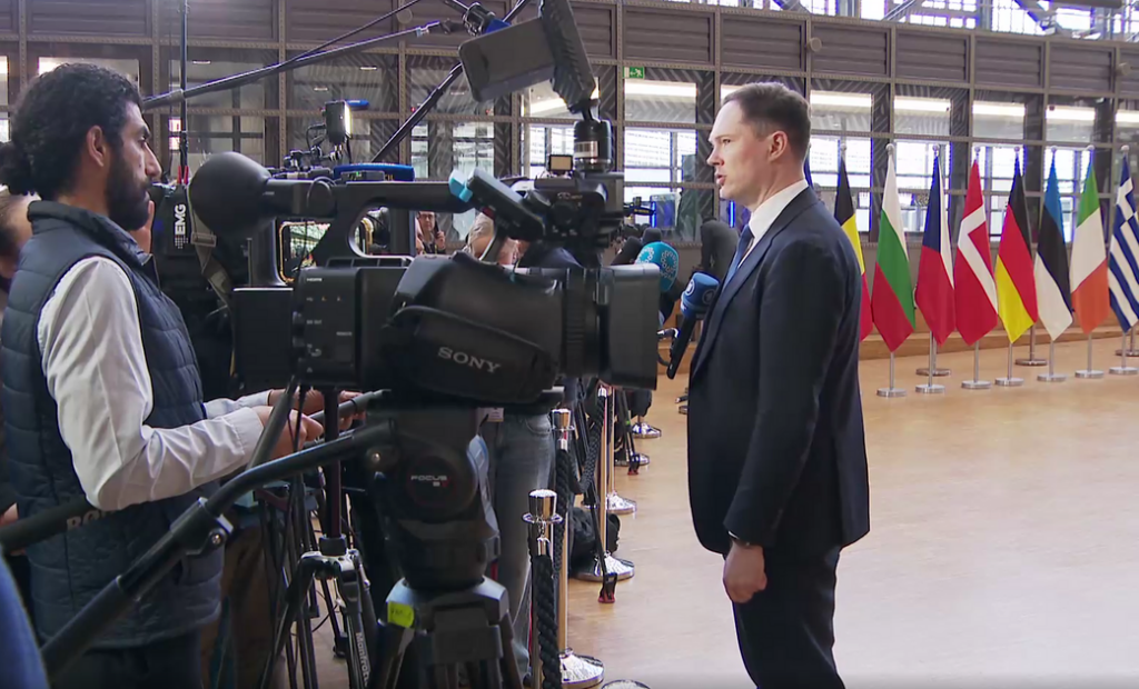 Finansų ministras akcentavo būtinybę grįžti prie sankcijų Rusijai ir reparacijos paskolos Ukrainai klausimų