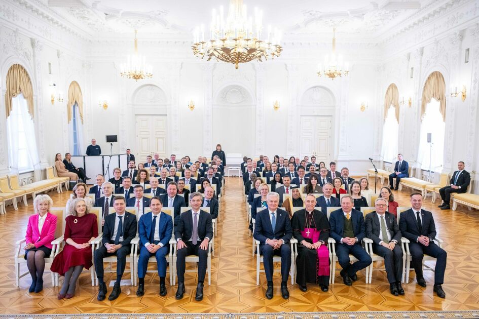 Prezidentas Gitanas Nausėda susitiko su užsienio šalių ambasadoriais