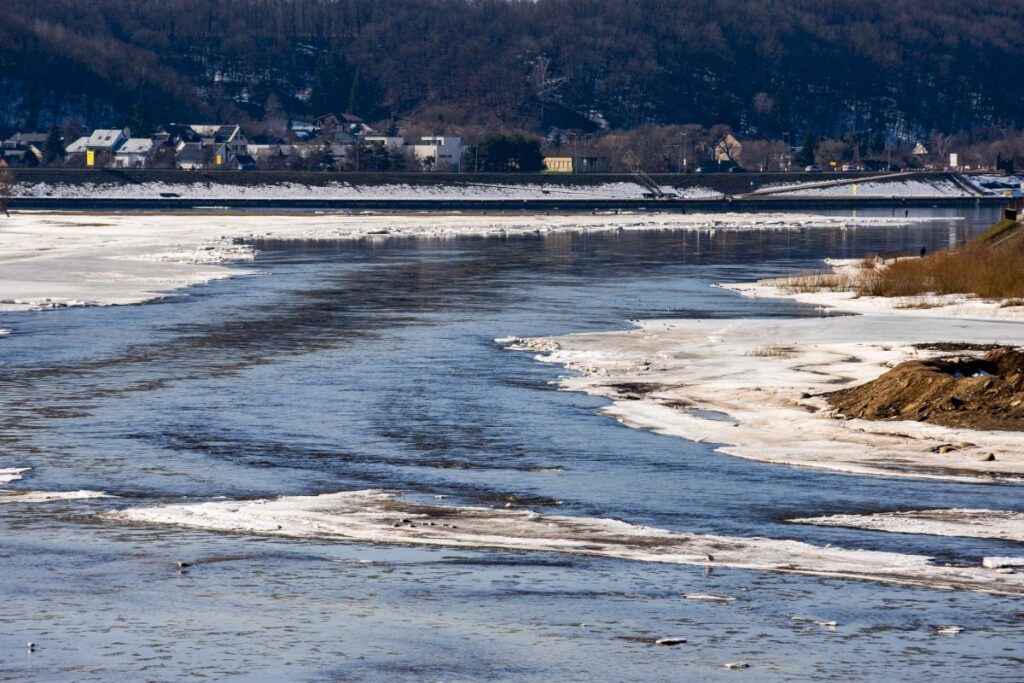 Lietuvos upėse stebimas vandens lygio kilimas dėl tirpstančio sniego ir ledo