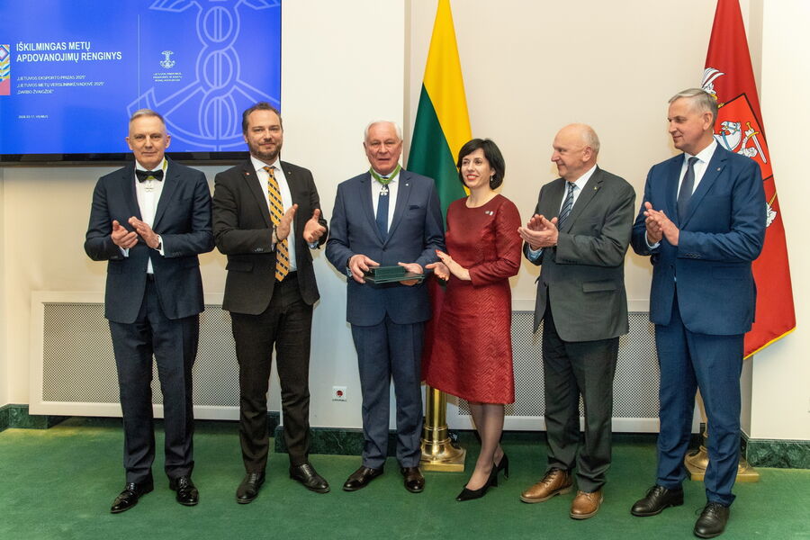 Susisiekimo ministras J. Taminskas sveikino Lietuvos verslo lyderius