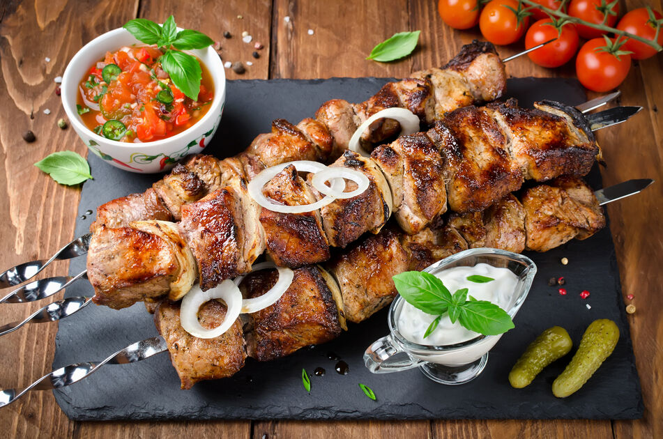 Lietuviai vis dažniau į rankas griebia grilius: šefas pataria, kaip išvengti dažnų klaidų