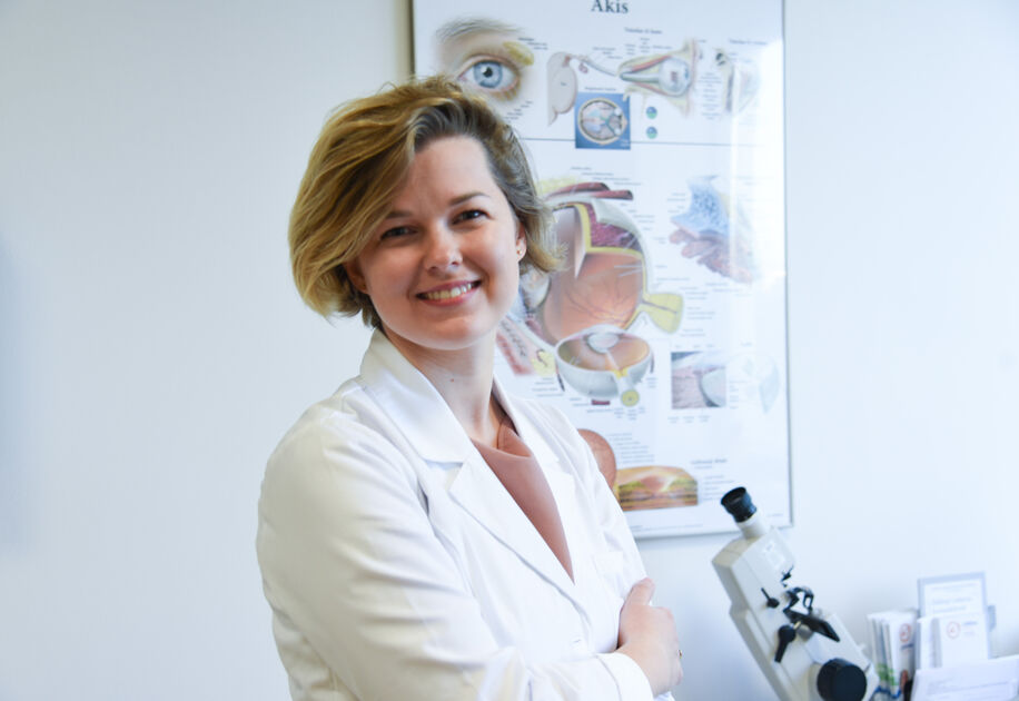 Paraudusios akys: kada tai tik laikinas nepatogumas, o kada – signalas kreiptis į gydytoją?