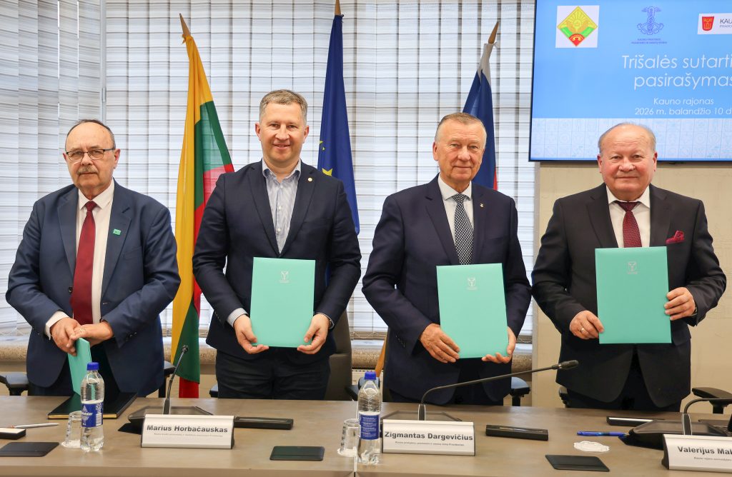 Kauno rajone atnaujinta trišalė savivaldos, verslo ir darbuotojų organizacijų bendradarbiavimo sutartis