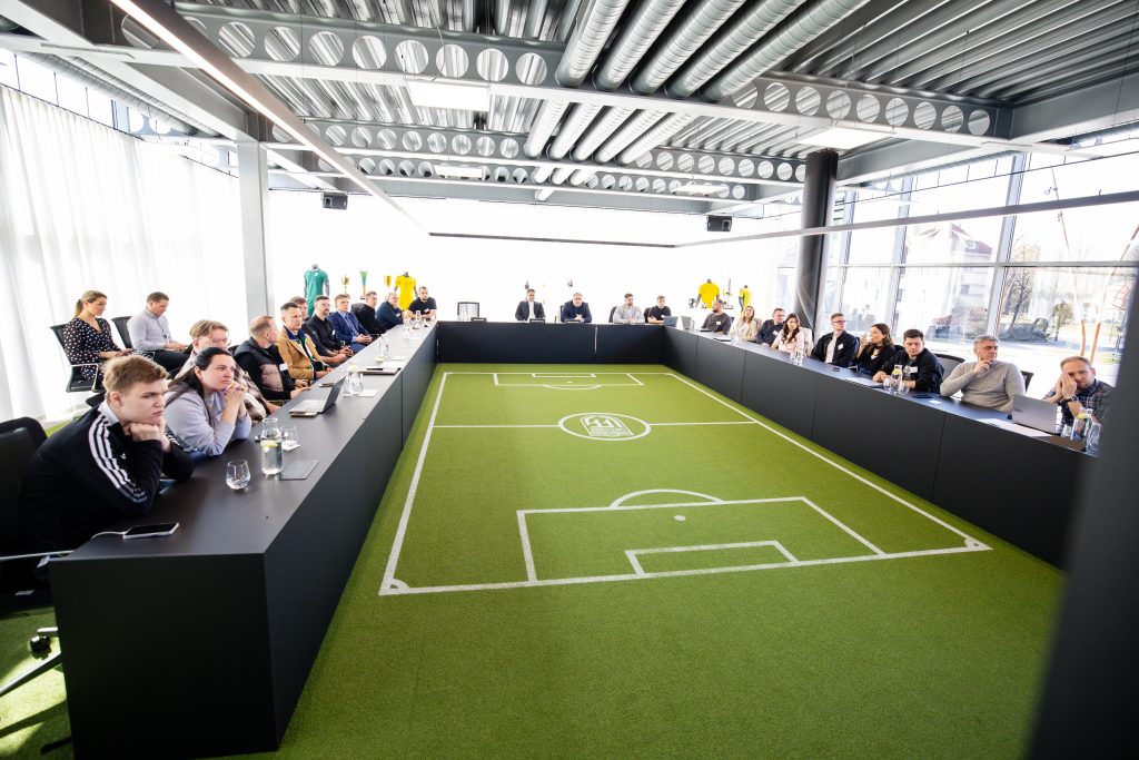 Pirmos lygos klubų atstovai dalyvavo komunikacijos dirbtuvėse Kaune